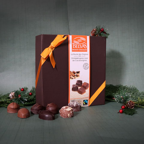 BELVAS LYXASK MED HANDGJORDA PRALINER